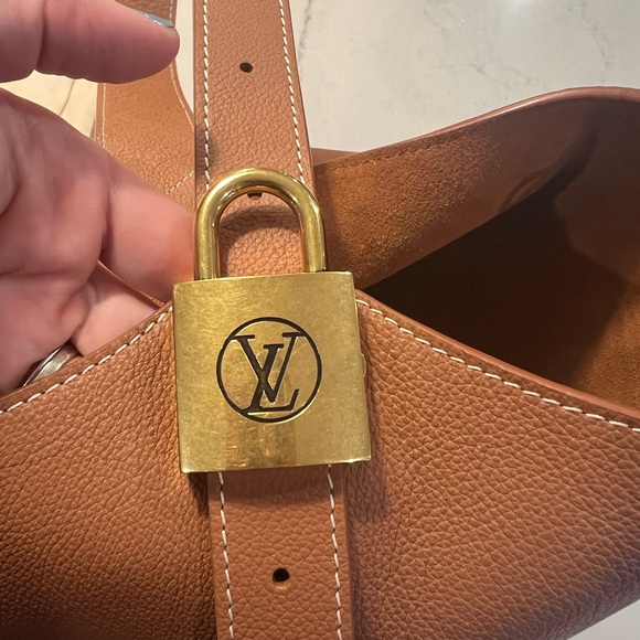 Louis Vuitton low key mm hobo - Picture 4 of 16